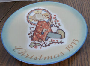 Schmid Brothers 1975 Christmas Plate "Christmas Child" By Sister Berta Hummel